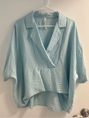 Anthropologie V-neck Hi-Lo Crinkle Top
